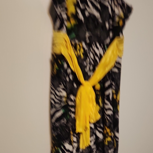 Chic Zebra Print Floral Cocktail Dress with Yellow Accent Waist Strap, Tie Back - Picture 5 of 5
